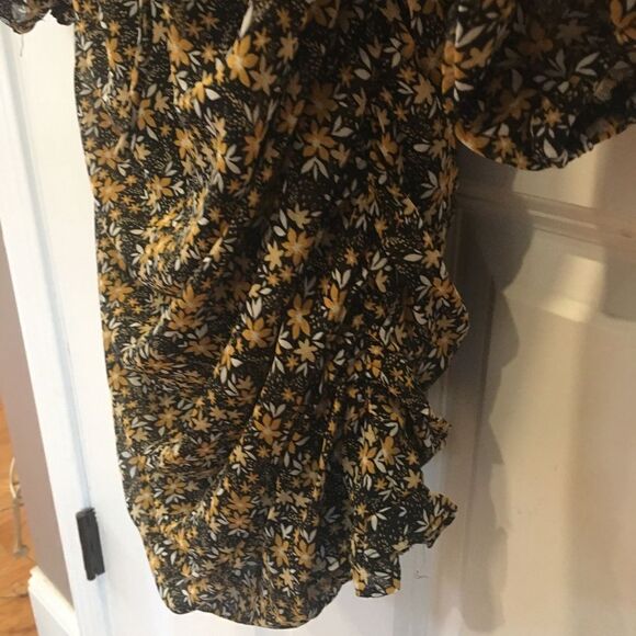 Lush medium floral cinched side puff sleeve dress - Picture 2 of 5